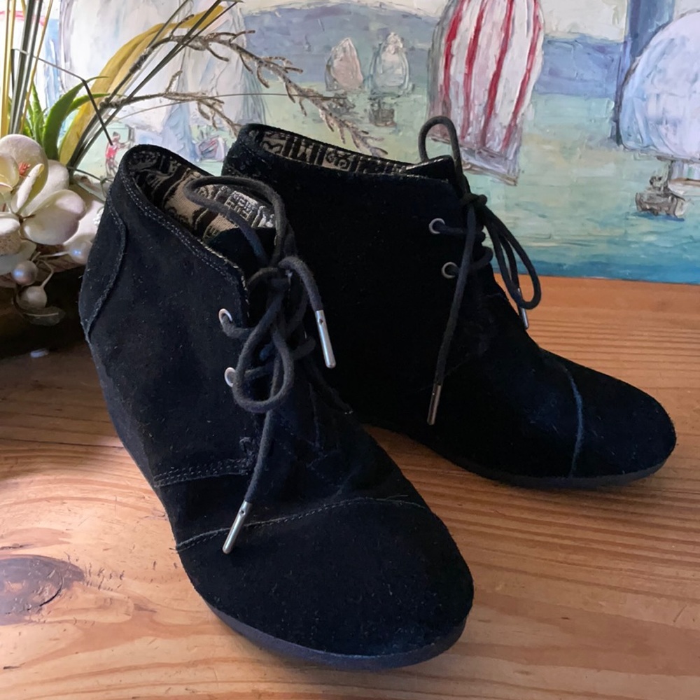 Toms Desert Wedge Booties
